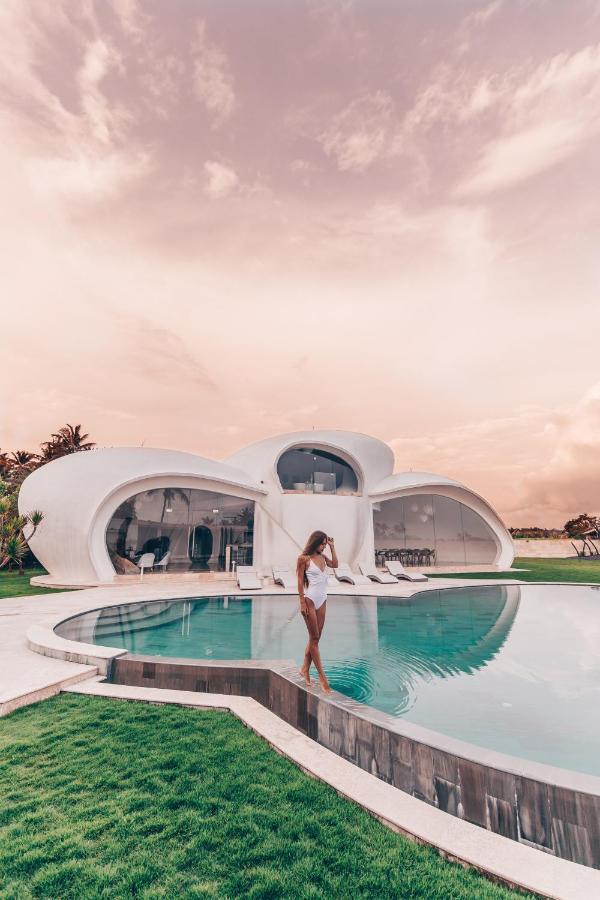 The Cloud Beachfront Villa Tabanan Luaran gambar