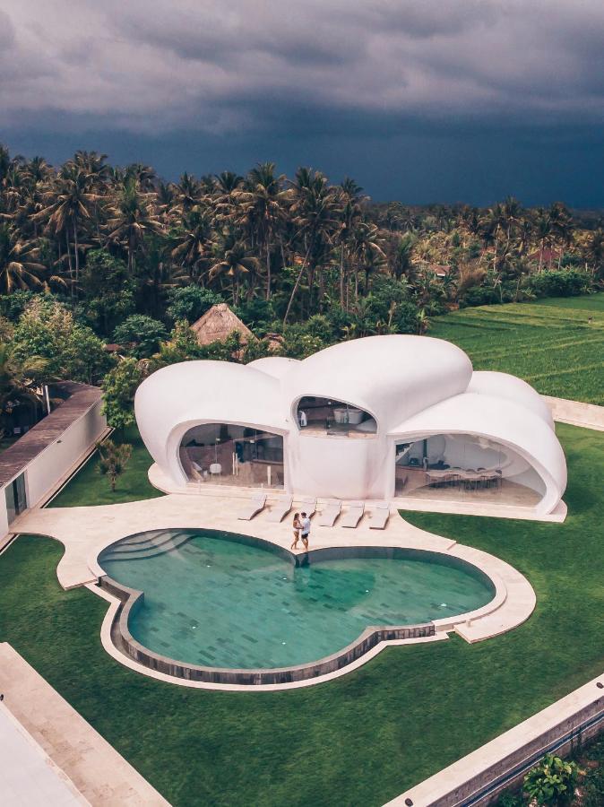 The Cloud Beachfront Villa Tabanan Luaran gambar